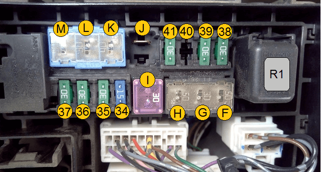 Fuse box diagram or the 2-nd engine compartment block